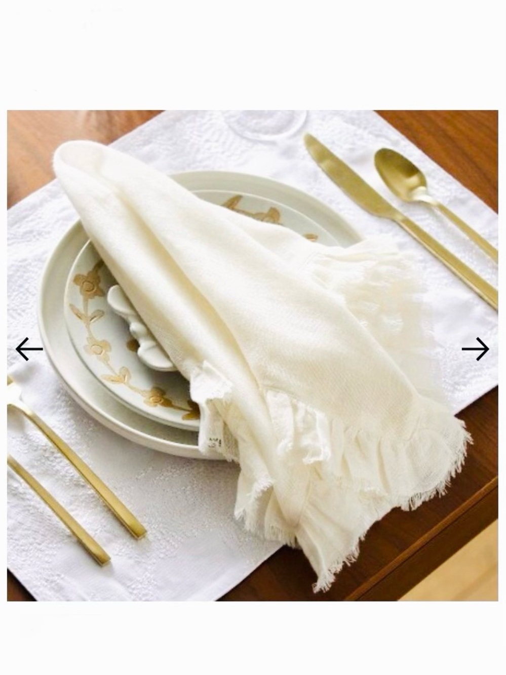 West Elm 4 Set Abigail Linen Ruffle Napkins  Solid White Cottagecore Like New